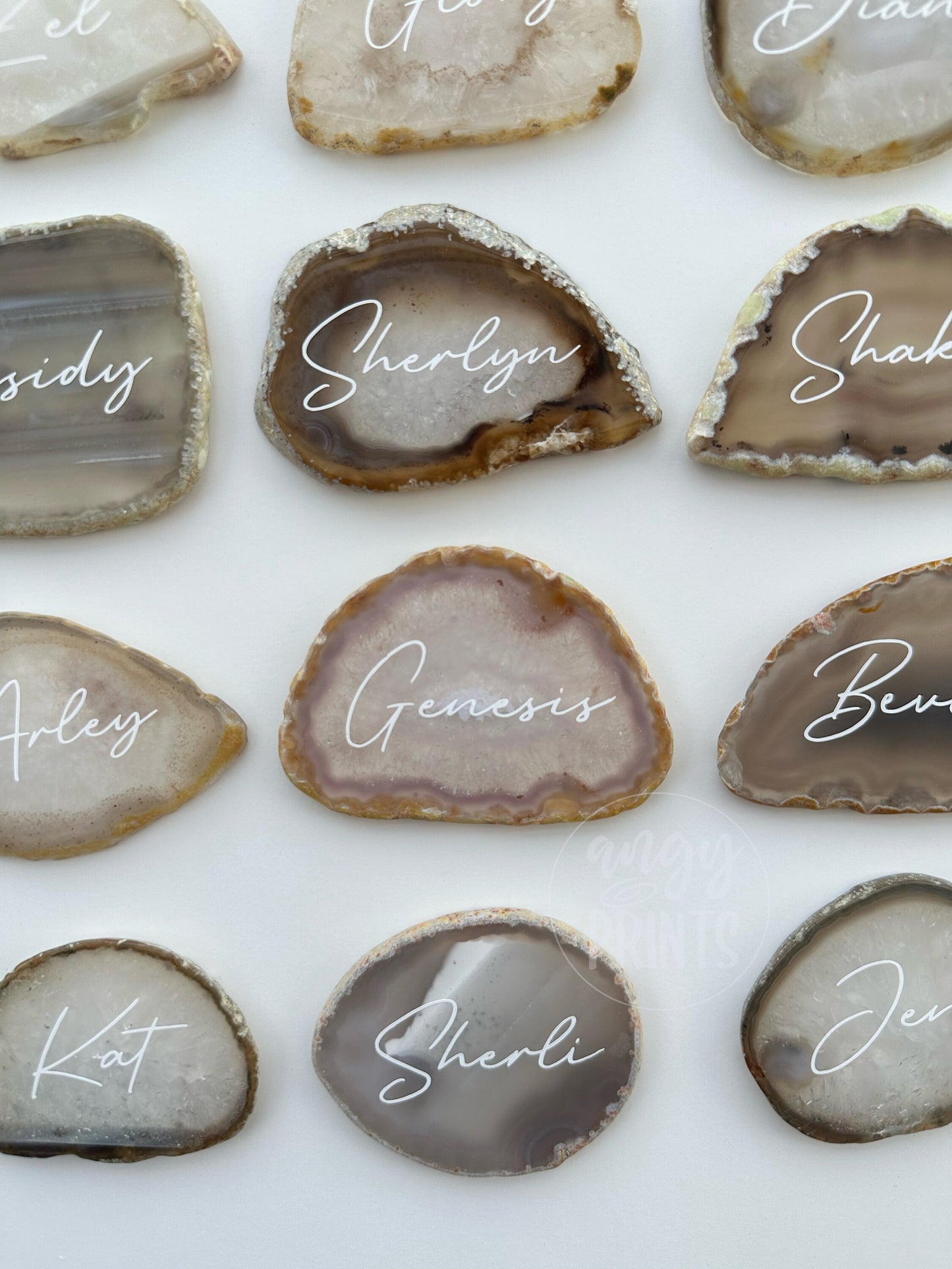 Personalized Agate Geode Slice | Table Place Cards| Minimalist | Beige Cream Natural | Dinner Party, Wedding, Birthday, Bridal Shower, Party
